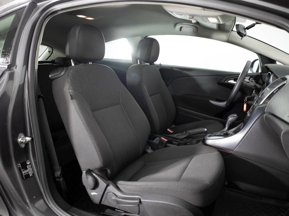 Opel Astra б/у, 2012, Автоматическая. Фото: #11