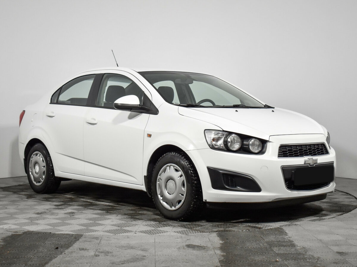 Chevrolet Aveo б/у, 2014, Автоматическая. Фото: #2