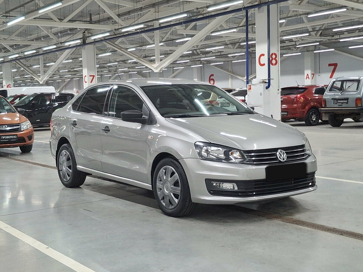 Volkswagen Polo б/у, 2018, Автоматическая. Фото: #2