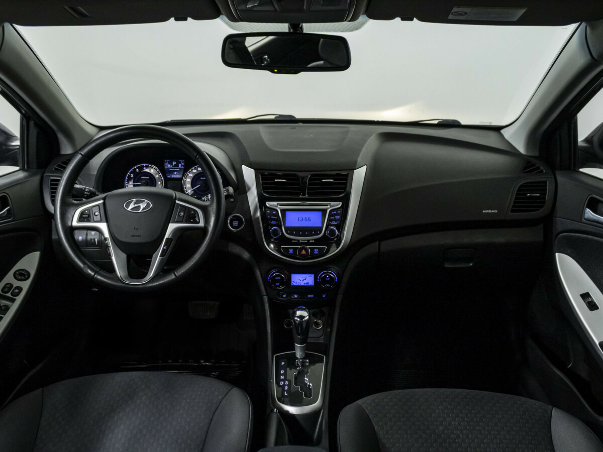 Hyundai Solaris б/у, 2012, Автоматическая. Фото: #11