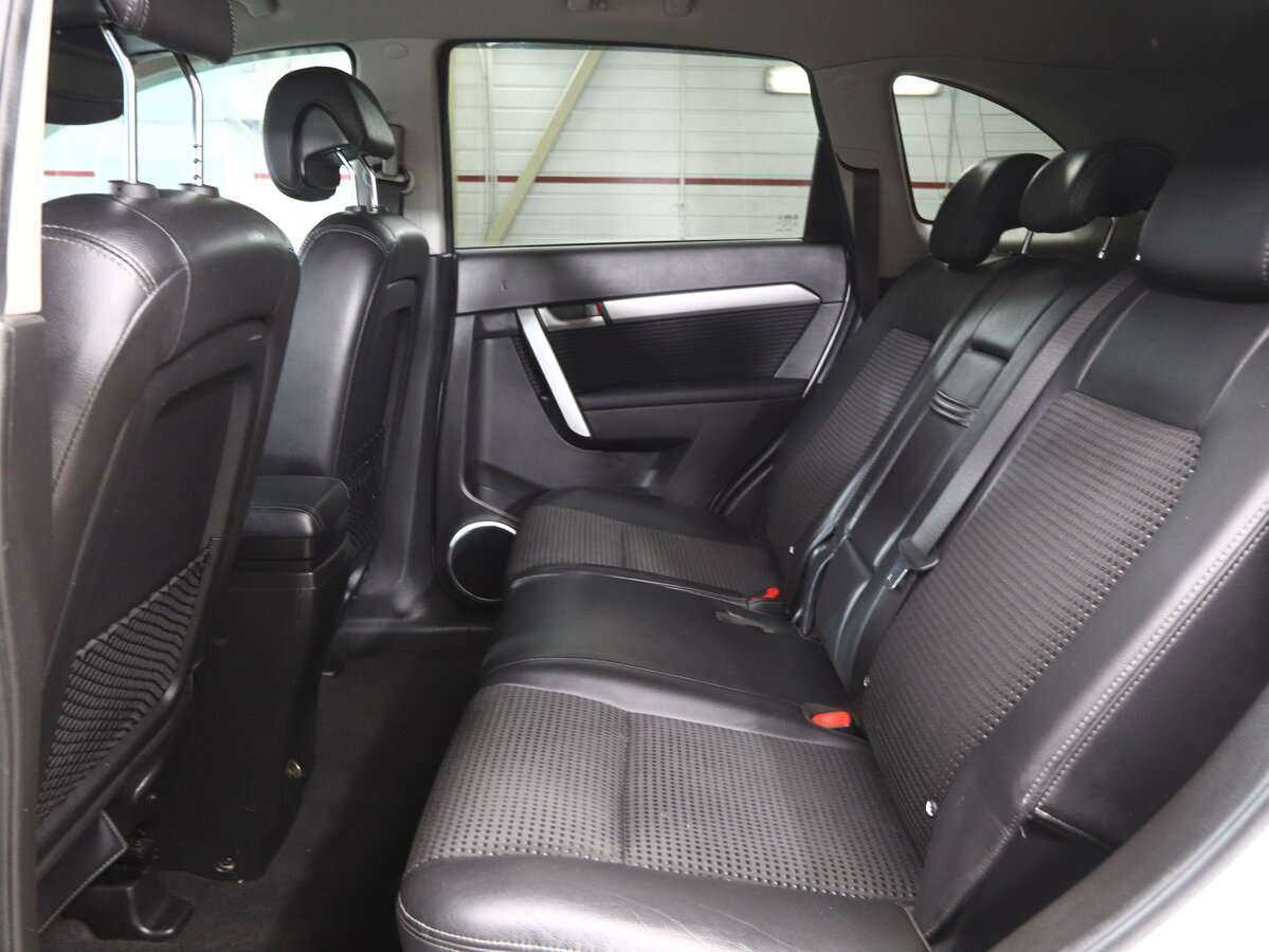Chevrolet Captiva б/у, 2012, Автоматическая. Фото: #12