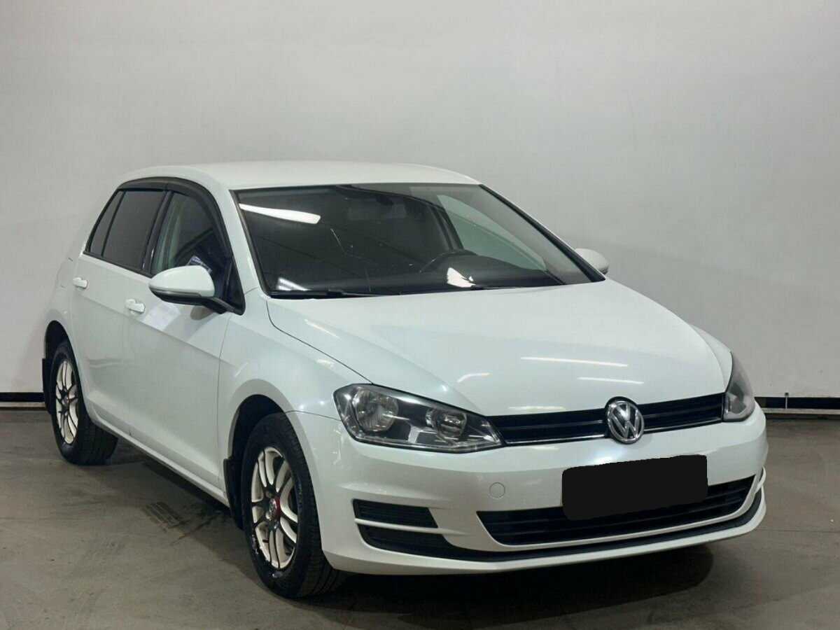 Volkswagen Golf б/у, 2013, Механическая. Фото: #2