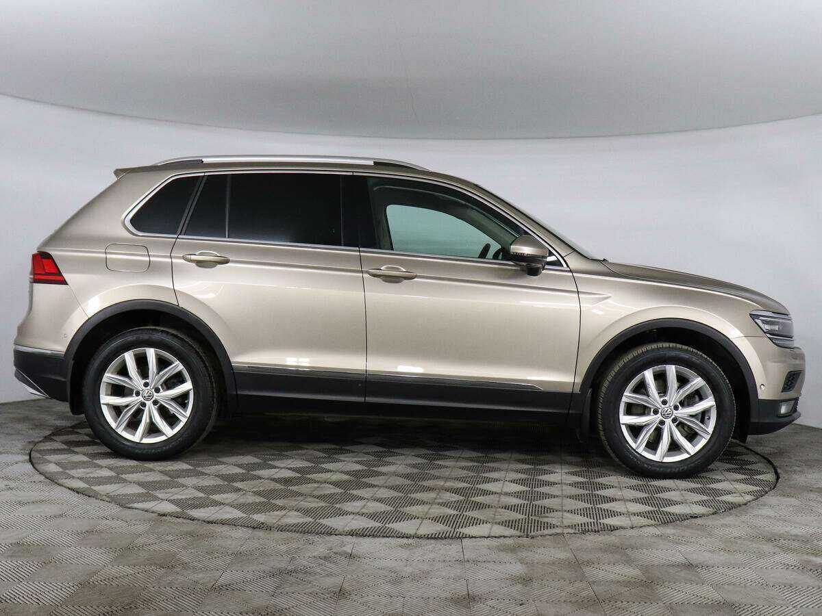 Volkswagen Tiguan б/у, 2017, Роботизированная. Фото: #3
