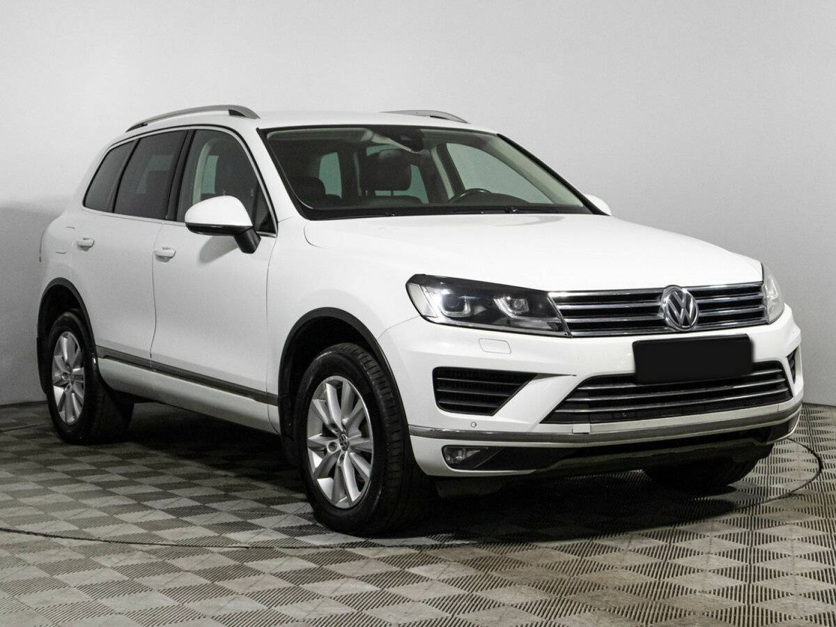 Volkswagen Touareg б/у, 2016, Автоматическая. Фото: #2