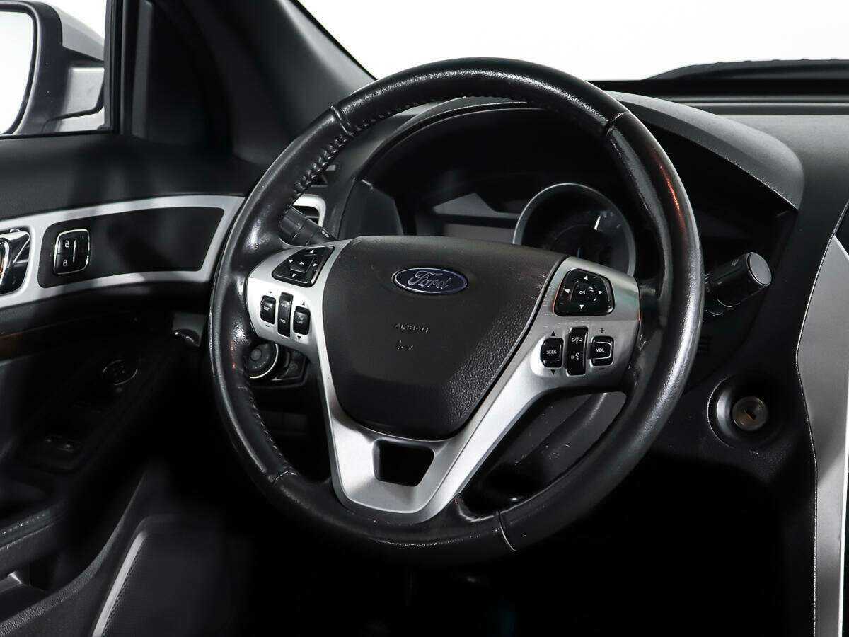Ford Explorer б/у, 2012, Автоматическая. Фото: #14