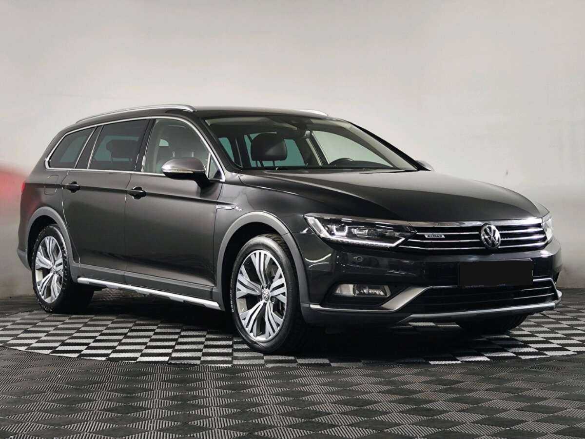 Volkswagen Passat б/у, 2019, Роботизированная. Фото: #1