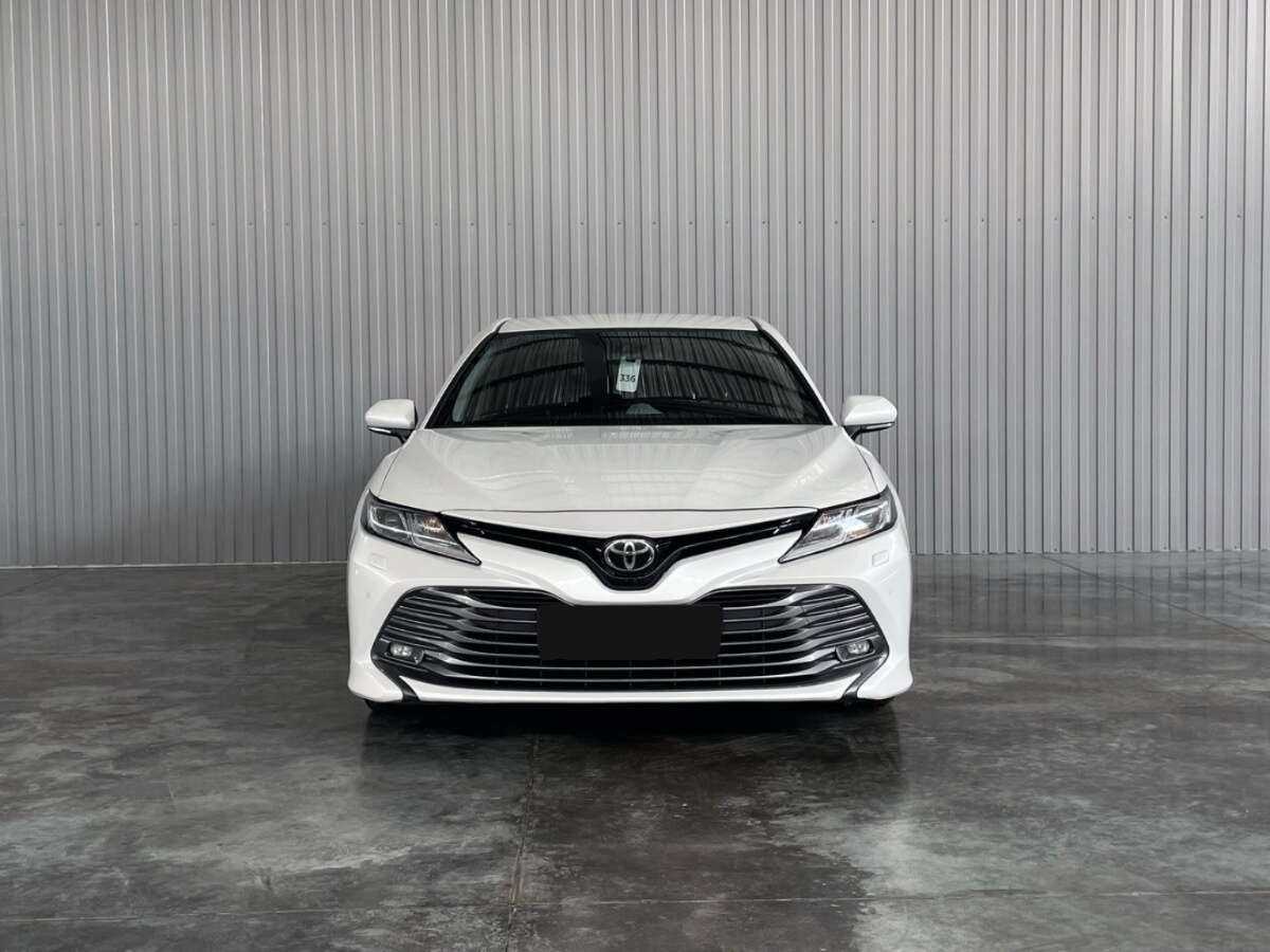 Toyota Camry б/у, 2018, Автоматическая. Фото: #1