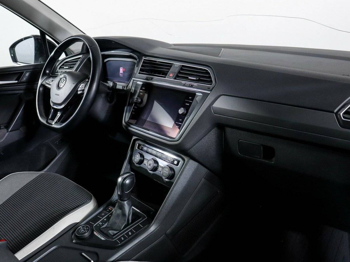 Volkswagen Tiguan б/у, 2019, Роботизированная. Фото: #3