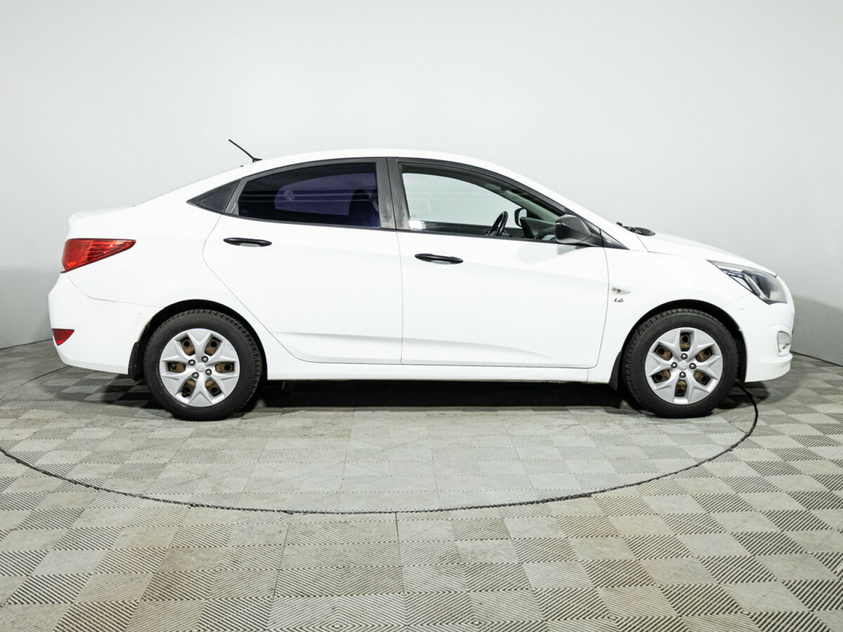 Hyundai Solaris б/у, 2015, Механическая. Фото: #3