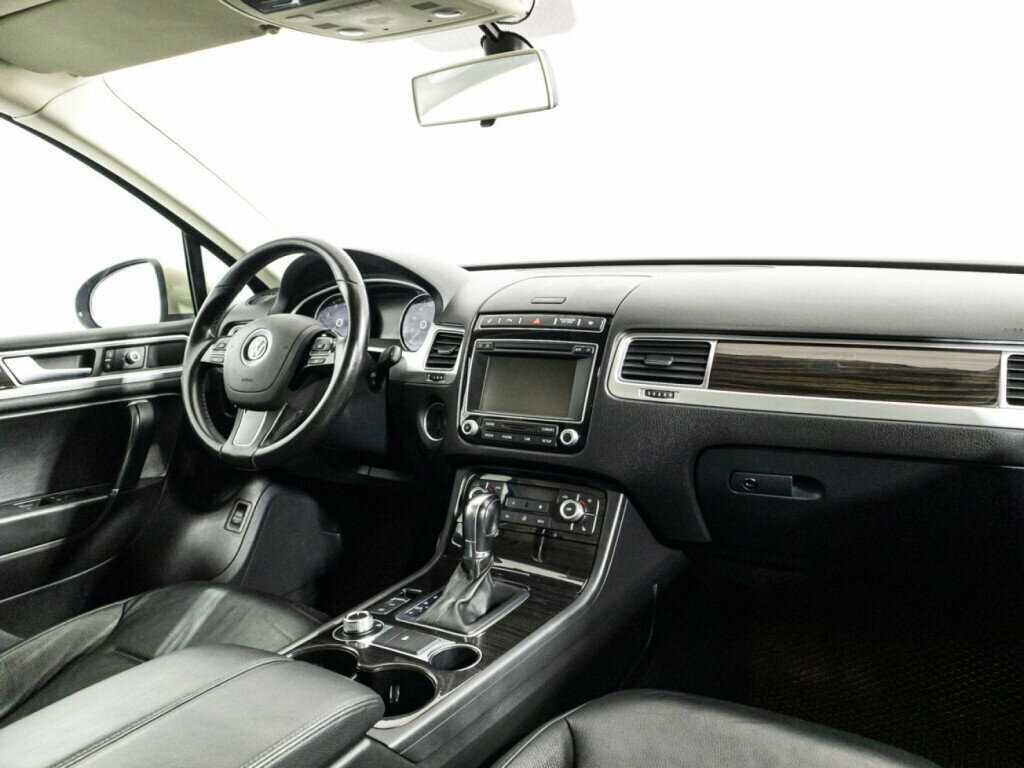 Volkswagen Touareg б/у, 2015, Автоматическая. Фото: #8