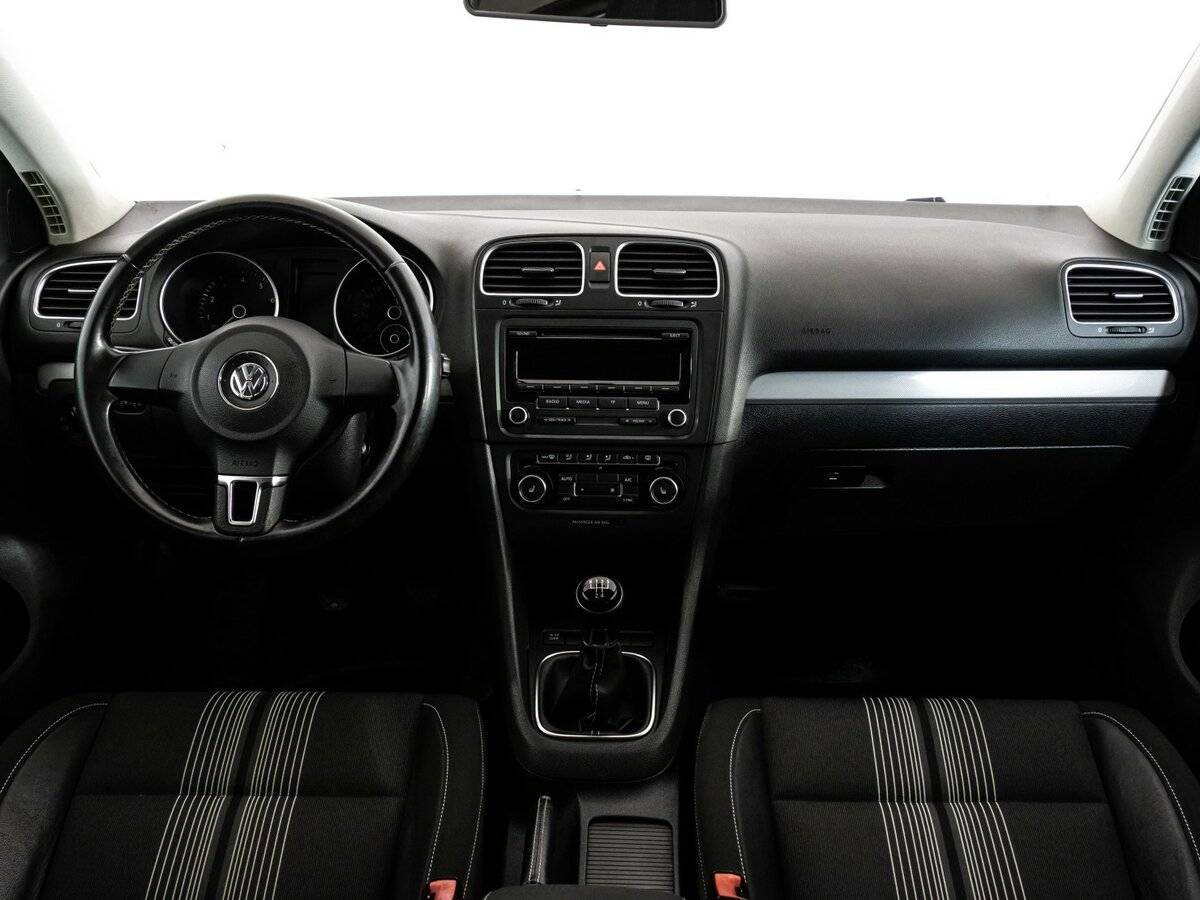 Volkswagen Golf б/у, 2012, Механическая. Фото: #9