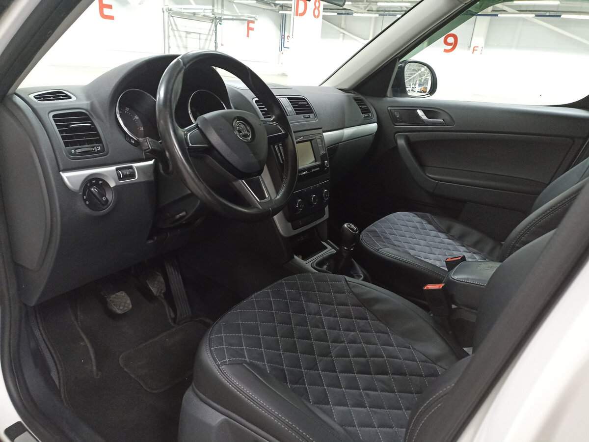Skoda Yeti б/у, 2015, Механическая. Фото: #15