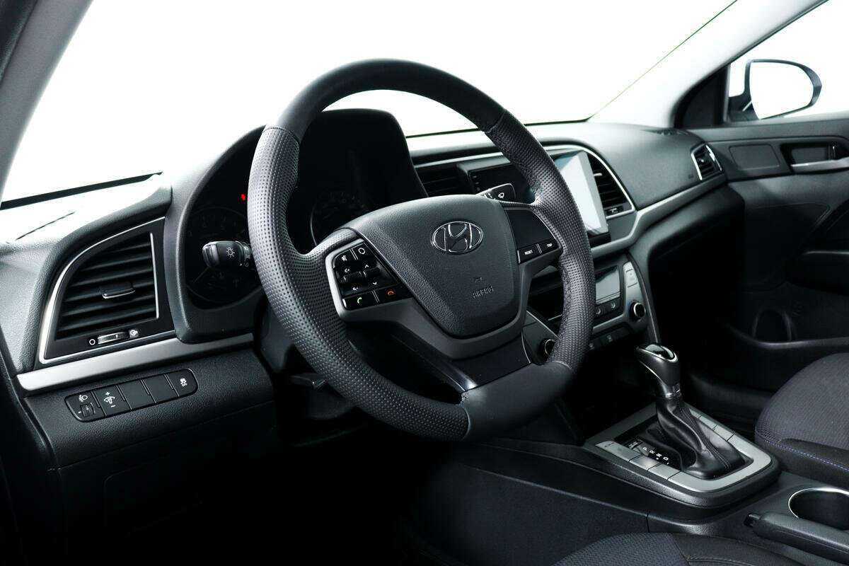 Hyundai Elantra б/у, 2018, Автоматическая. Фото: #12