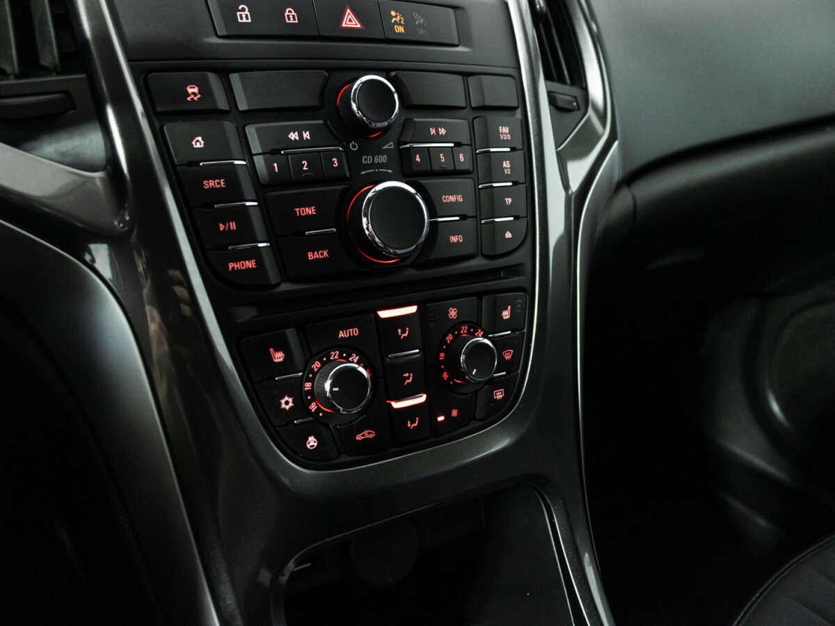 Opel Astra б/у, 2014, Автоматическая. Фото: #14
