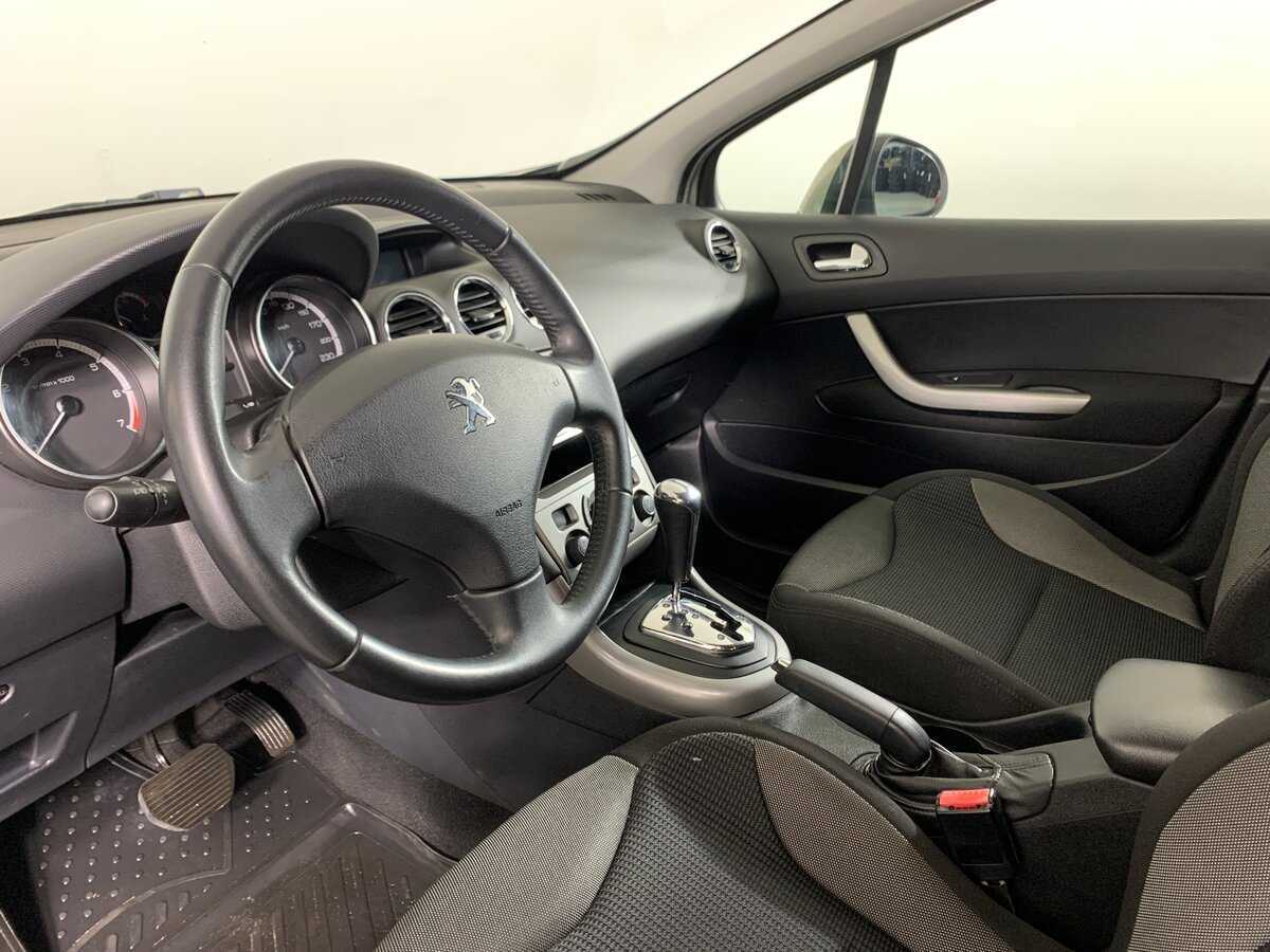 Peugeot 308 б/у, 2012, Автоматическая. Фото: #11