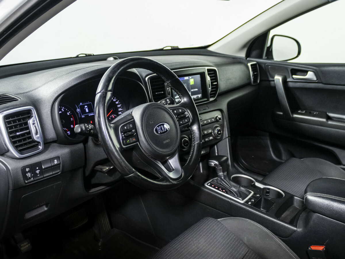 Kia Sportage б/у, 2016, Автоматическая. Фото: #8