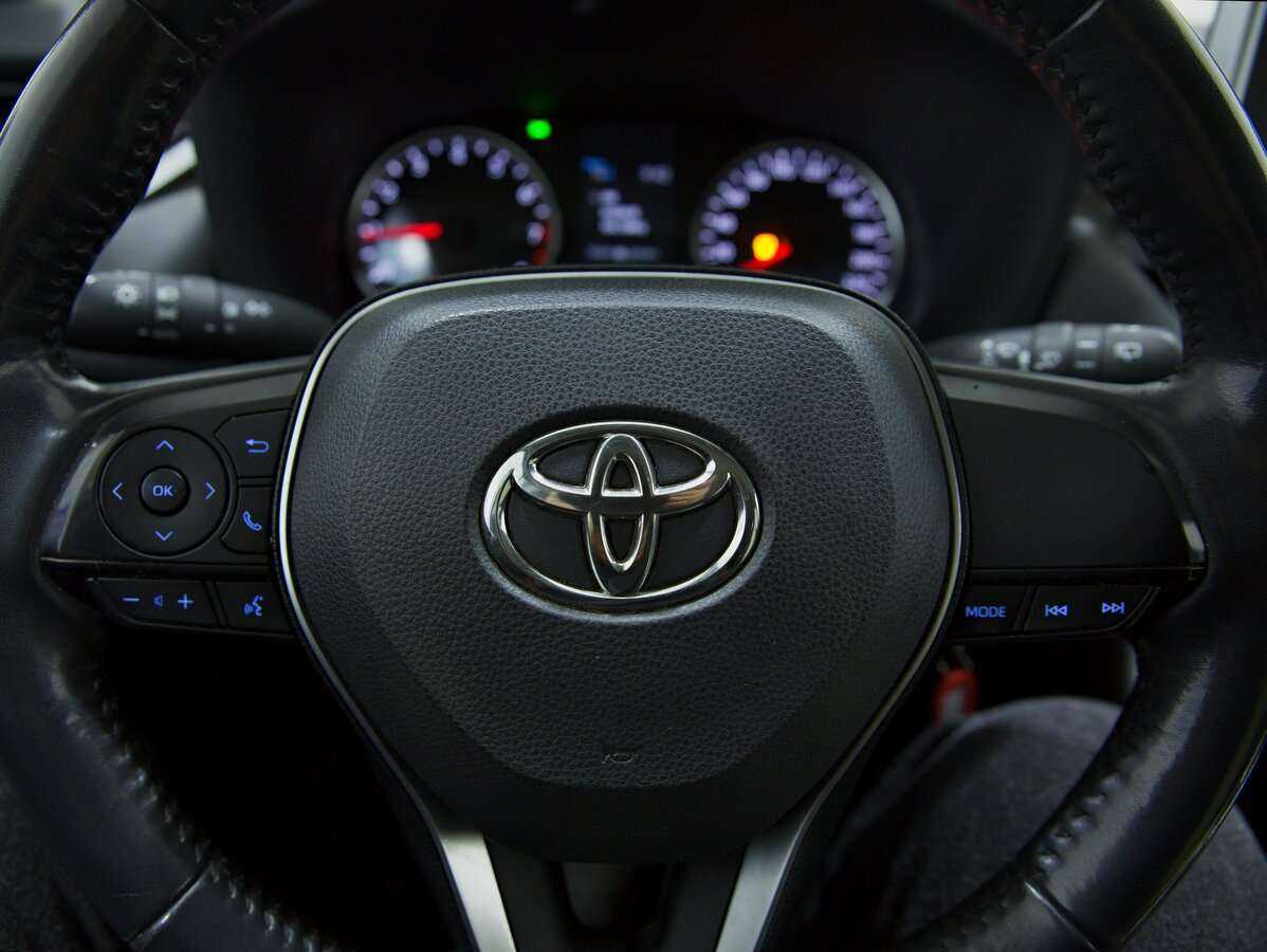 Toyota RAV4 б/у, 2020, Механическая. Фото: #4
