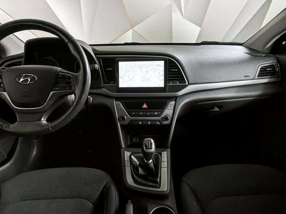 Hyundai Elantra б/у, 2018, Механическая. Фото: #9