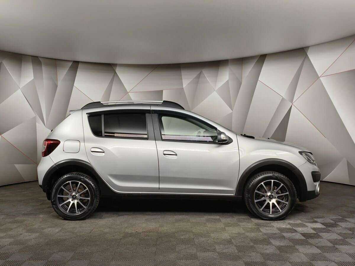 Renault Sandero б/у, 2017, Автоматическая. Фото: #5