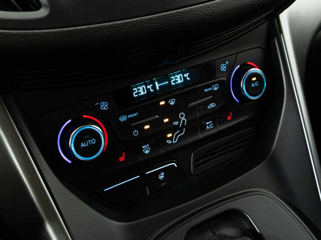 Ford Kuga б/у, 2017, Автоматическая. Фото: #15