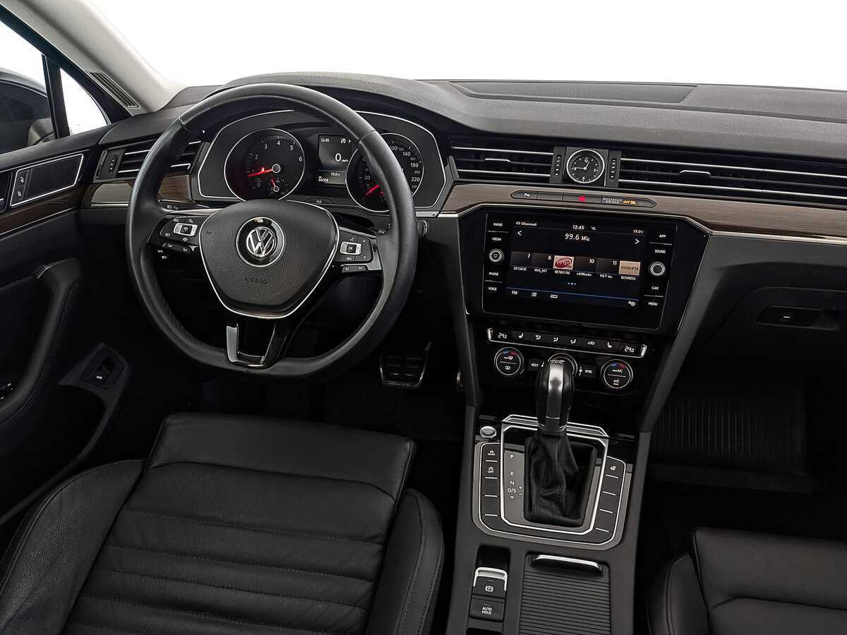 Volkswagen Passat б/у, 2019, Роботизированная. Фото: #29