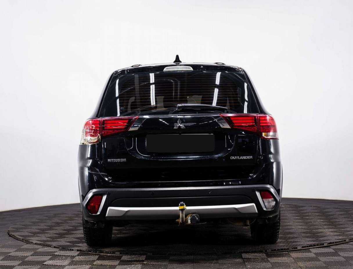 Mitsubishi Outlander б/у, 2018, Вариатор. Фото: #4