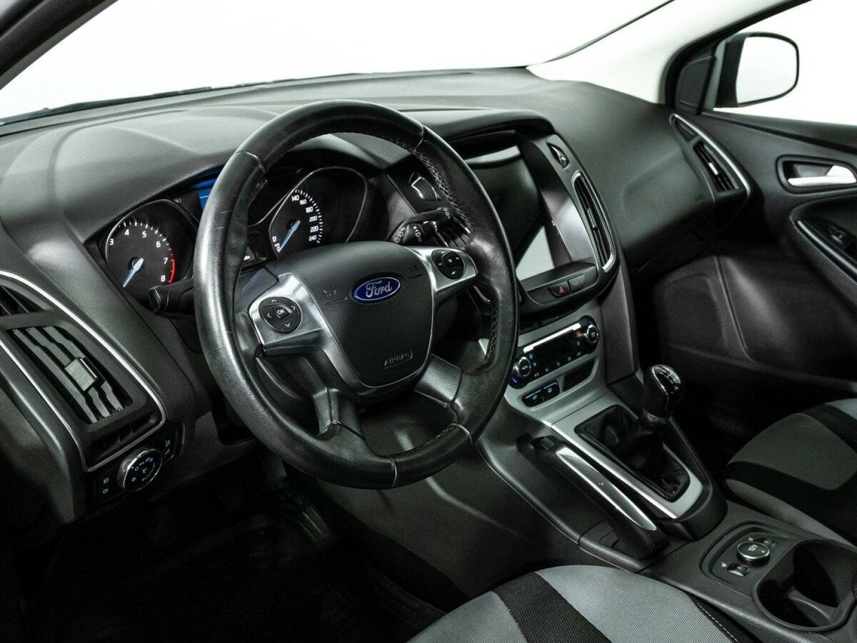 Ford Focus б/у, 2013, Механическая. Фото: #10