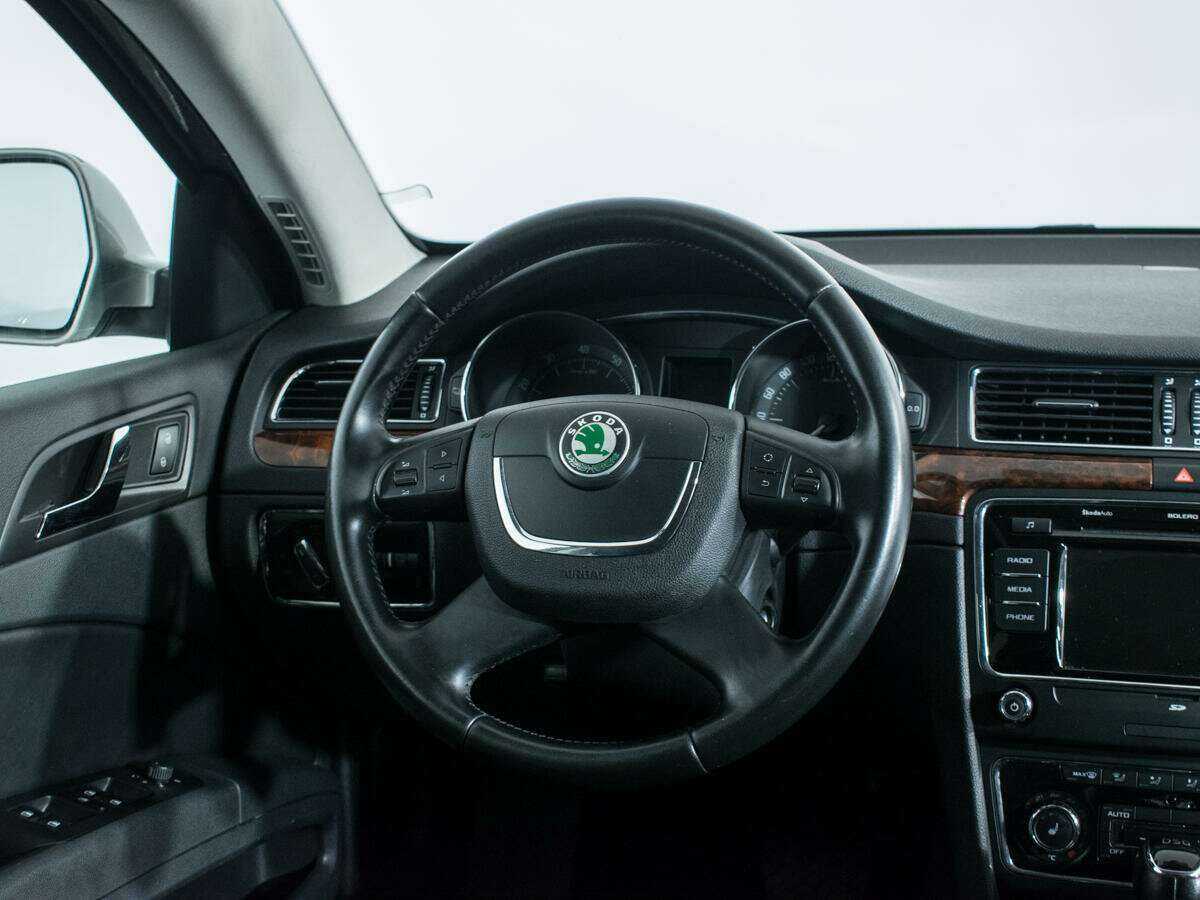 Skoda Superb б/у, 2013, Роботизированная. Фото: #13
