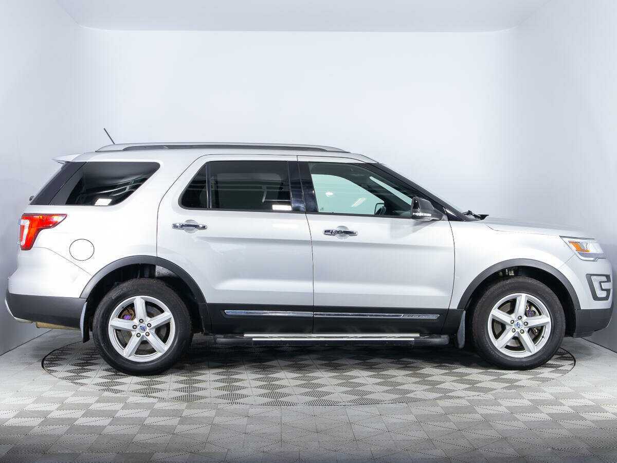 Ford Explorer б/у, 2017, Автоматическая. Фото: #3