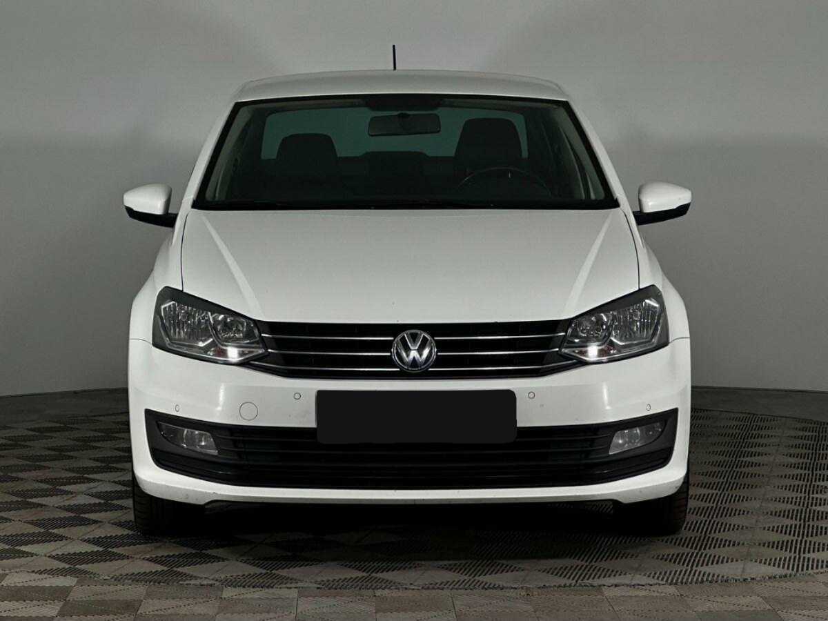Volkswagen Polo б/у, 2018, Автоматическая. Фото: #2