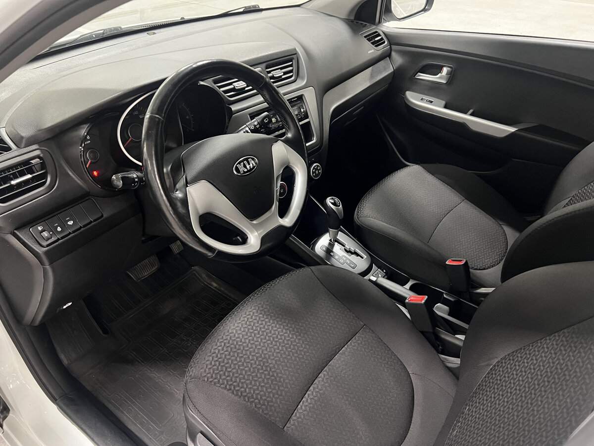 Kia Rio б/у, 2015, Автоматическая. Фото: #15