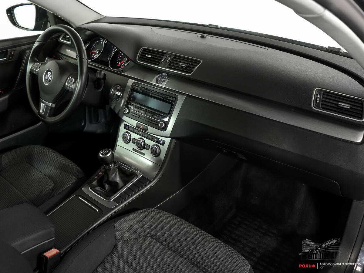 Volkswagen Passat б/у, 2012, Механическая. Фото: #7