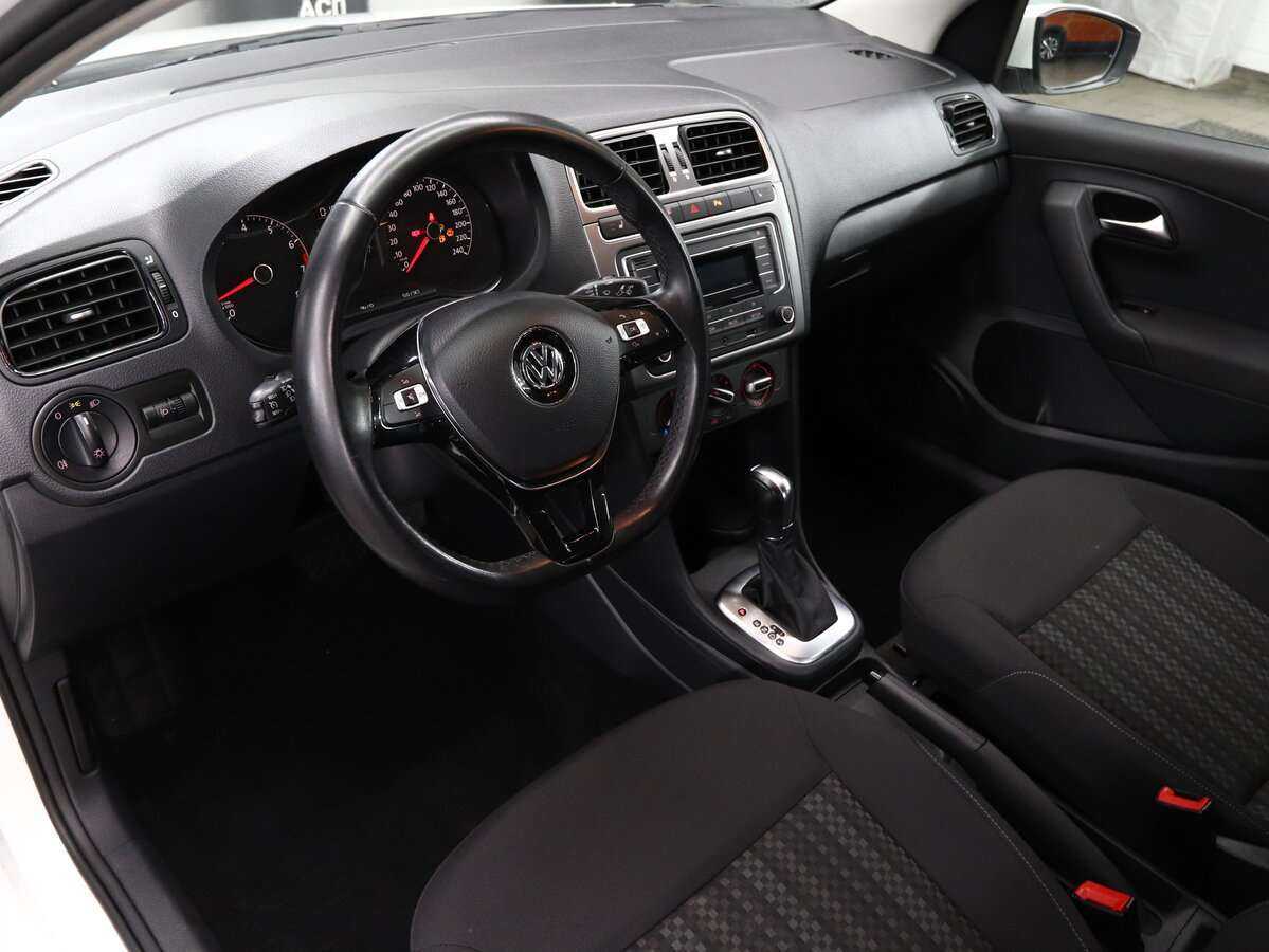 Volkswagen Polo б/у, 2019, Автоматическая. Фото: #6
