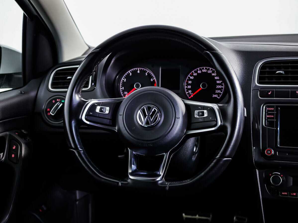 Volkswagen Polo б/у, 2019, Автоматическая. Фото: #9