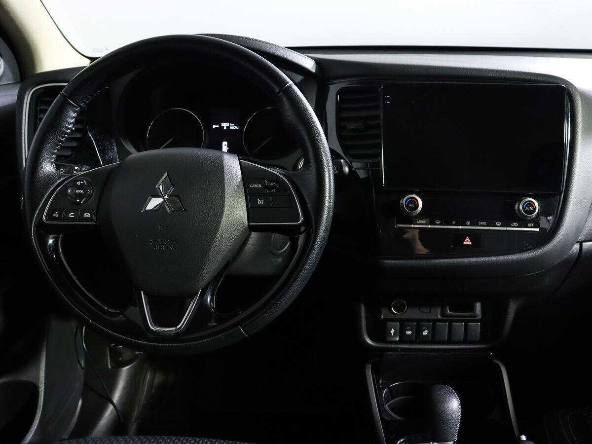 Mitsubishi Outlander б/у, 2021, Вариатор. Фото: #9