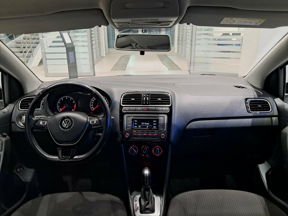 Volkswagen Polo б/у, 2017, Автоматическая. Фото: #13