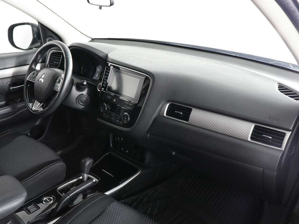 Mitsubishi Outlander б/у, 2018, Вариатор. Фото: #9