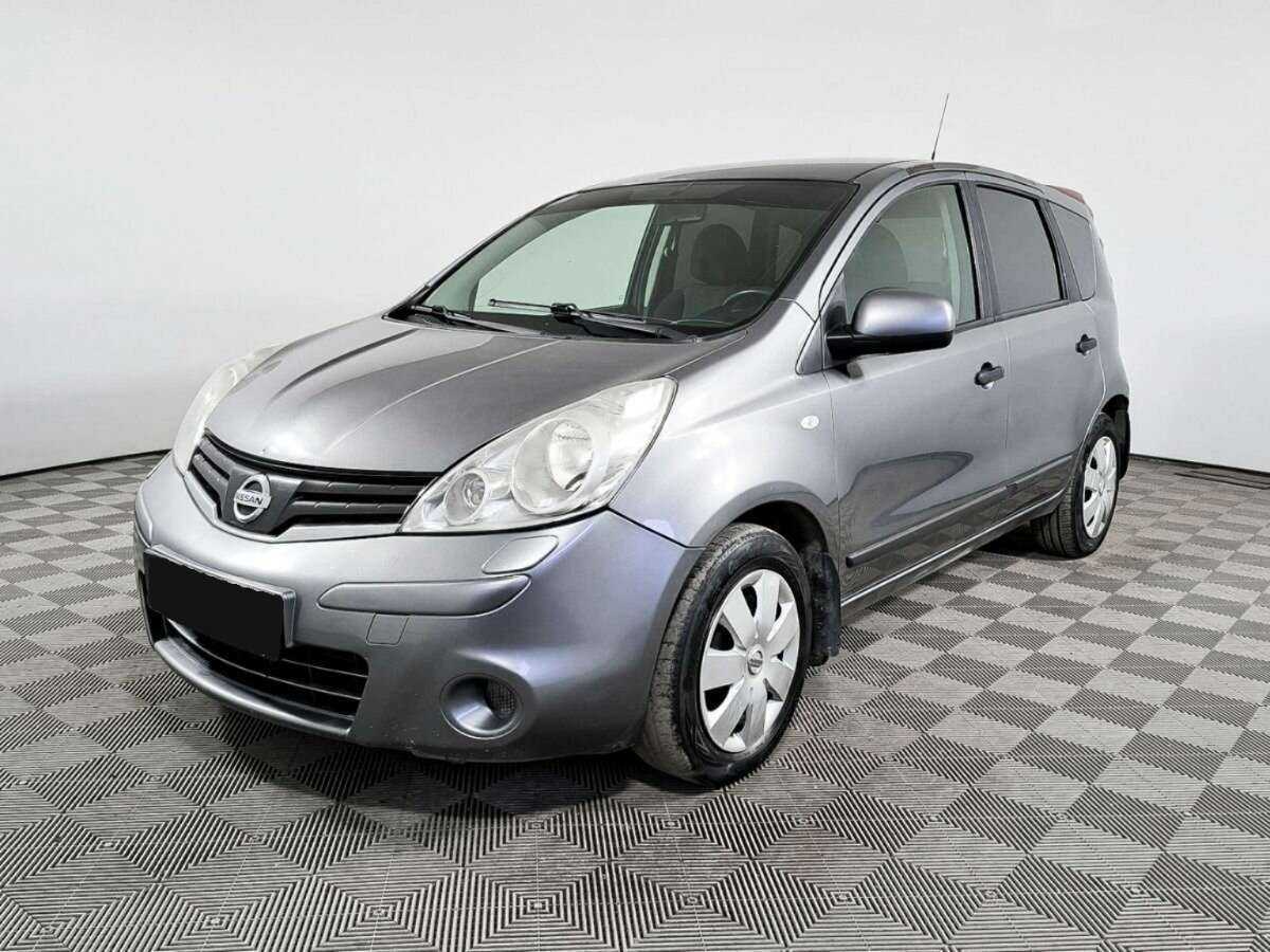 Nissan Note б/у, 2012, Механическая. Посмотреть фото