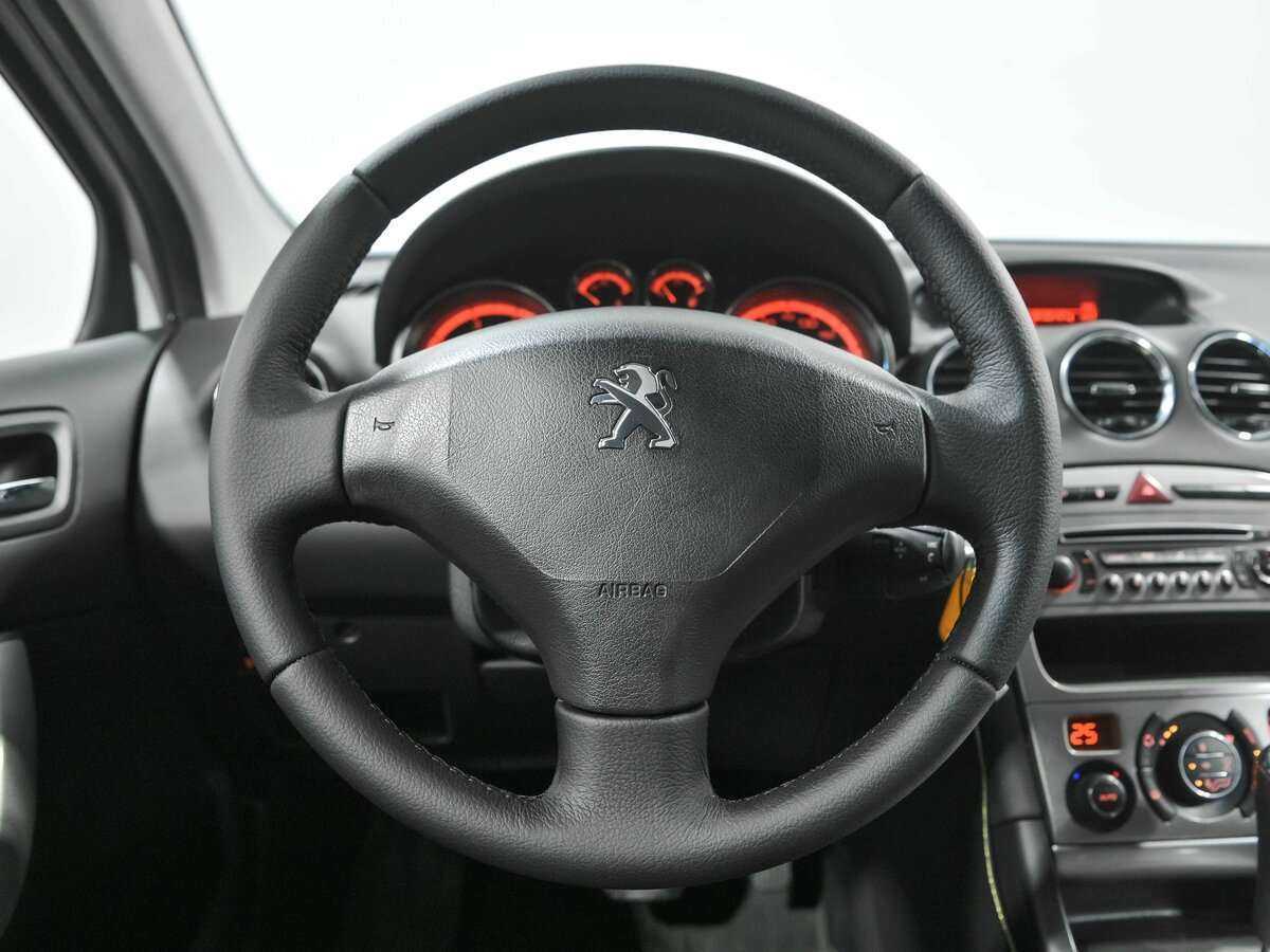 Peugeot 408 б/у, 2012, Автоматическая. Фото: #6