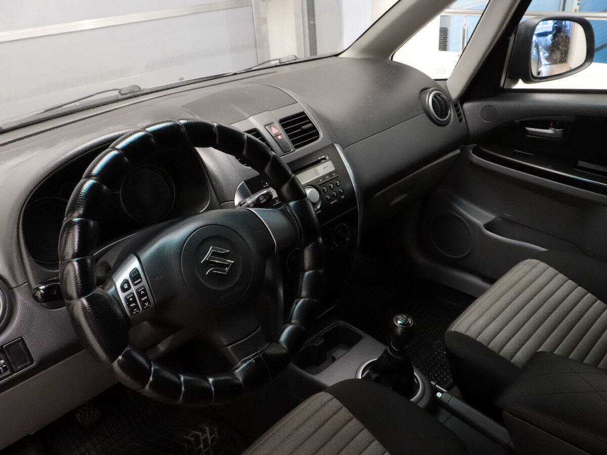 Suzuki SX4 б/у, 2012, Механическая. Фото: #8