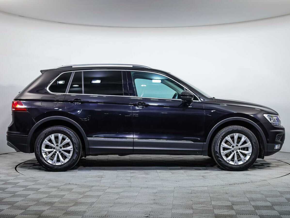 Volkswagen Tiguan б/у, 2017, Роботизированная. Фото: #2