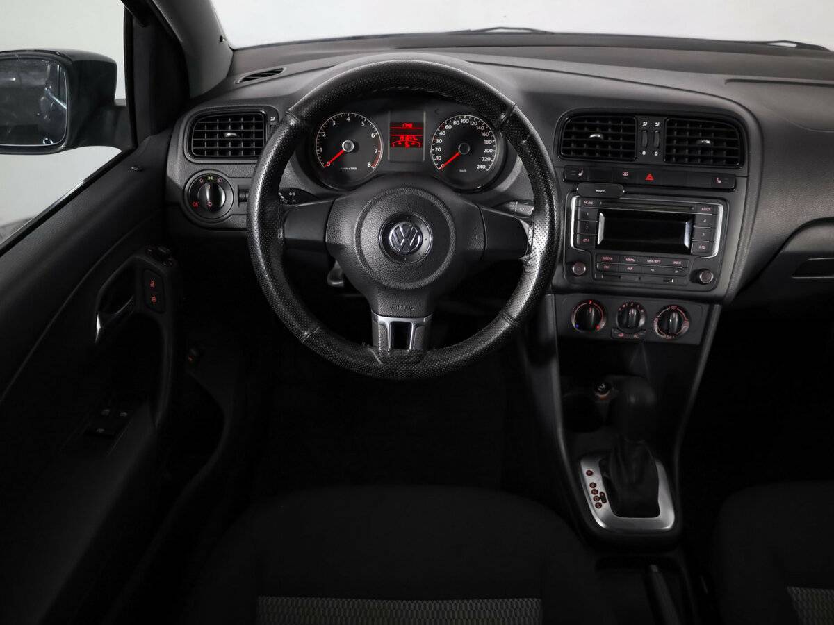 Volkswagen Polo б/у, 2013, Автоматическая. Фото: #8