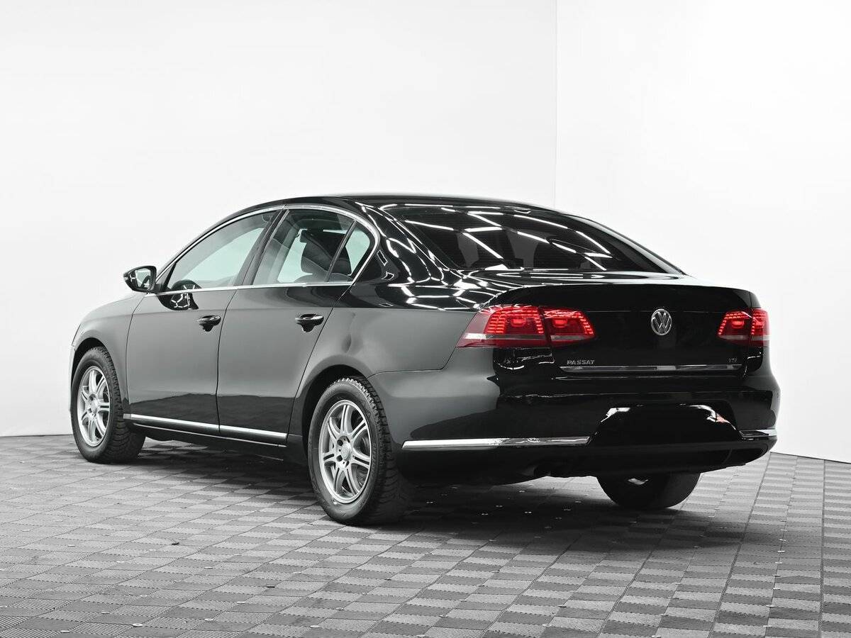 Volkswagen Passat б/у, 2012, Роботизированная. Фото: #2