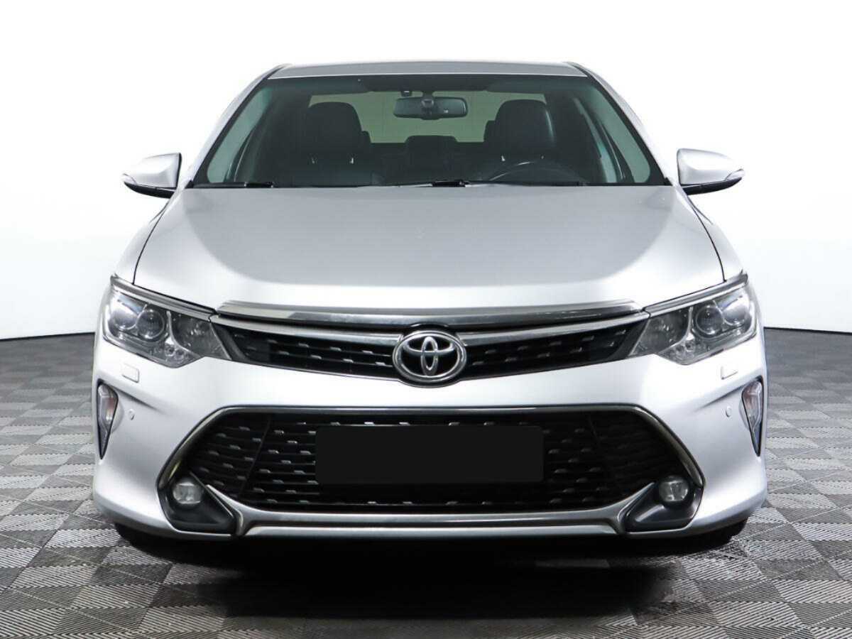 Toyota Camry б/у, 2017, Автоматическая. Фото: #1