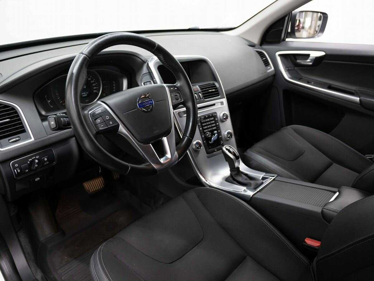 Volvo XC60 б/у, 2017, Автоматическая. Фото: #6