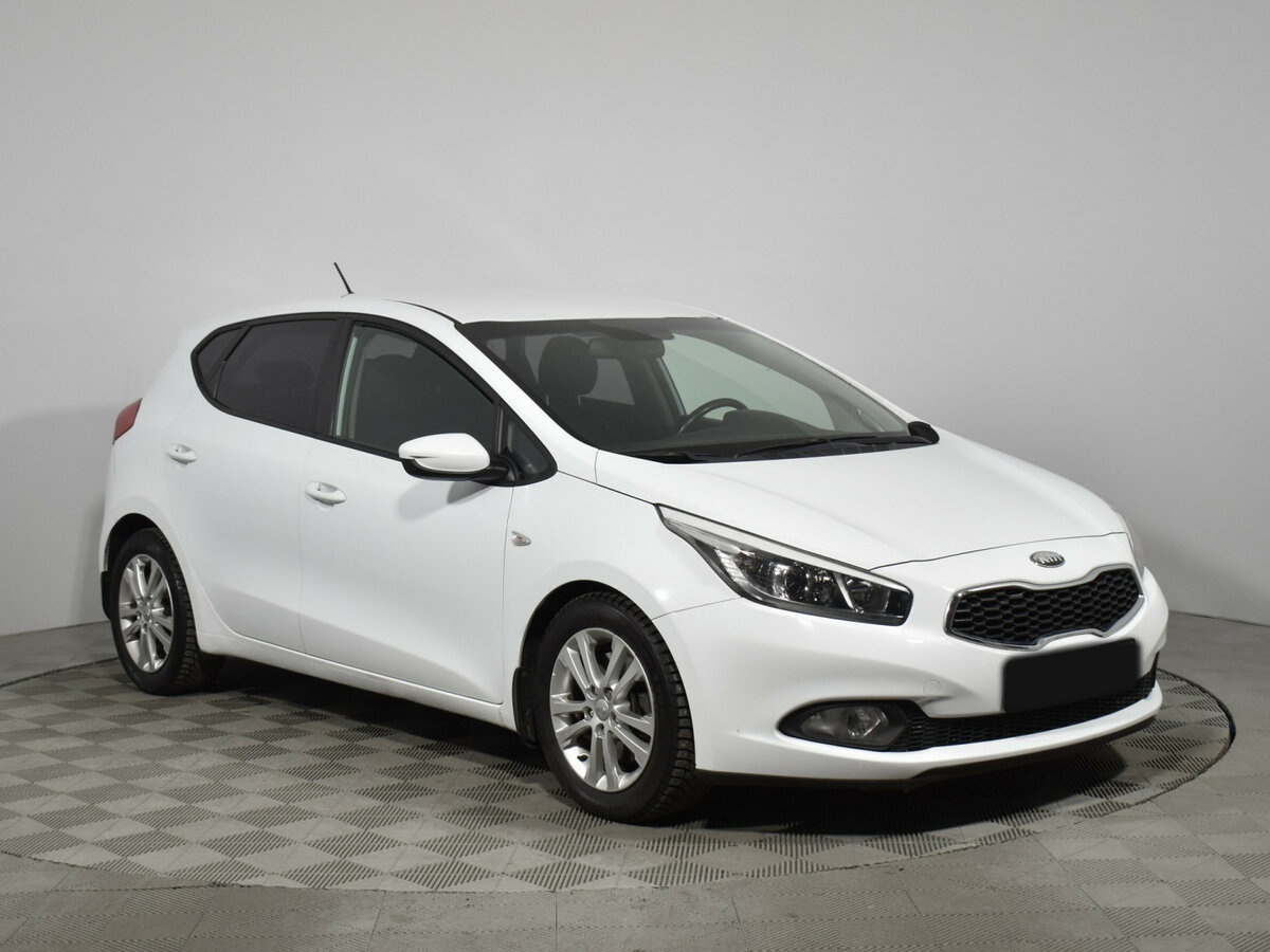 Kia Ceed б/у, 2013, Автоматическая. Фото: #2
