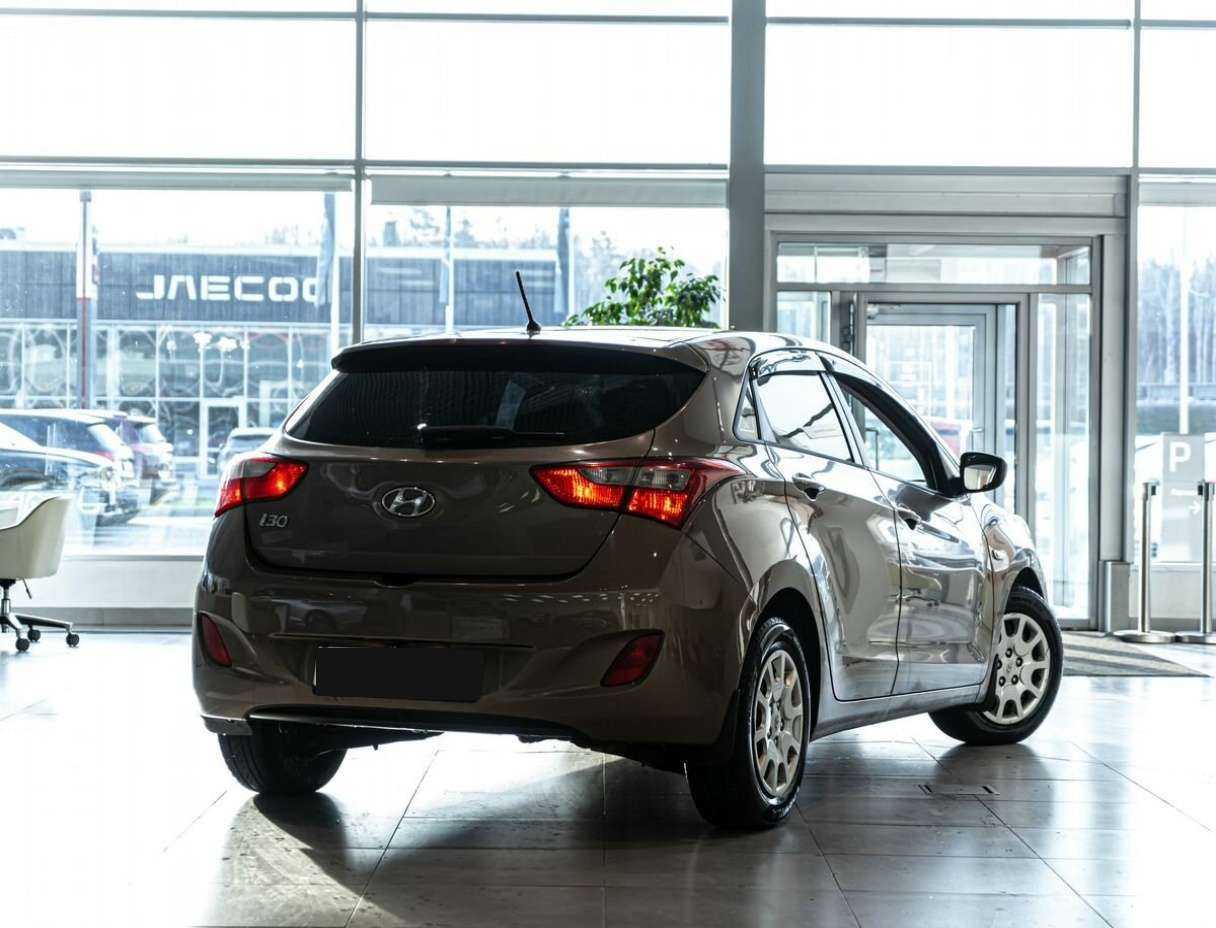 Hyundai i30 б/у, 2013, Механическая. Фото: #2