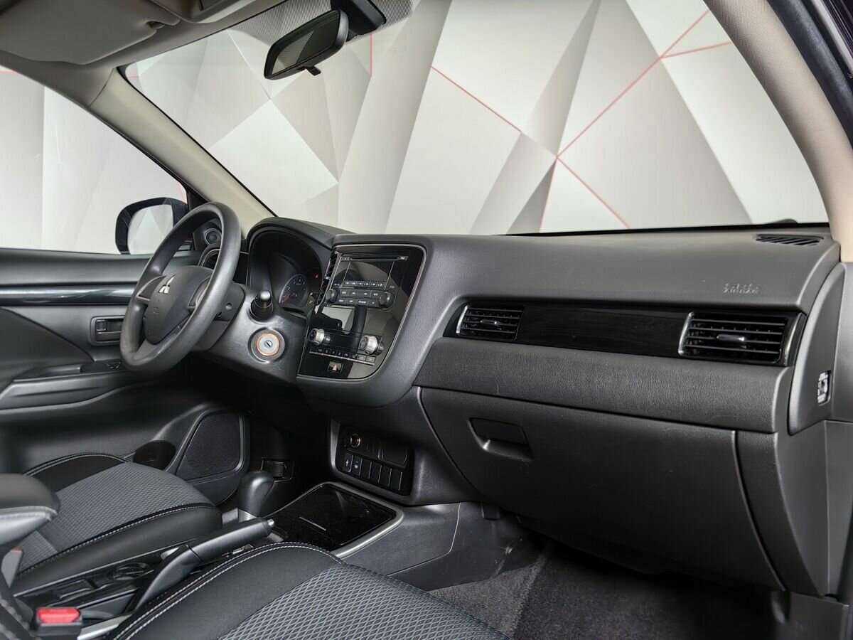 Mitsubishi Outlander б/у, 2020, Вариатор. Фото: #9