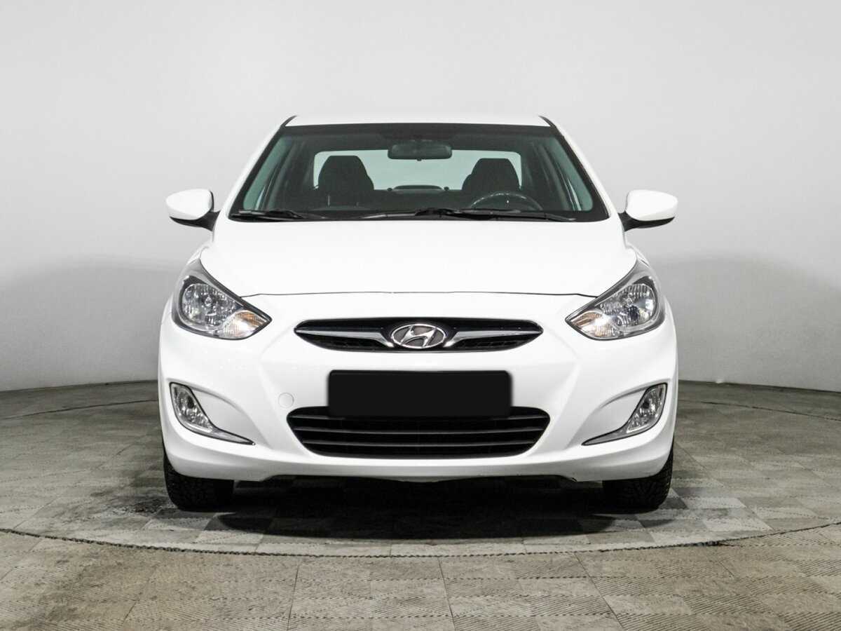 Hyundai Solaris б/у, 2013, Механическая. Фото: #1