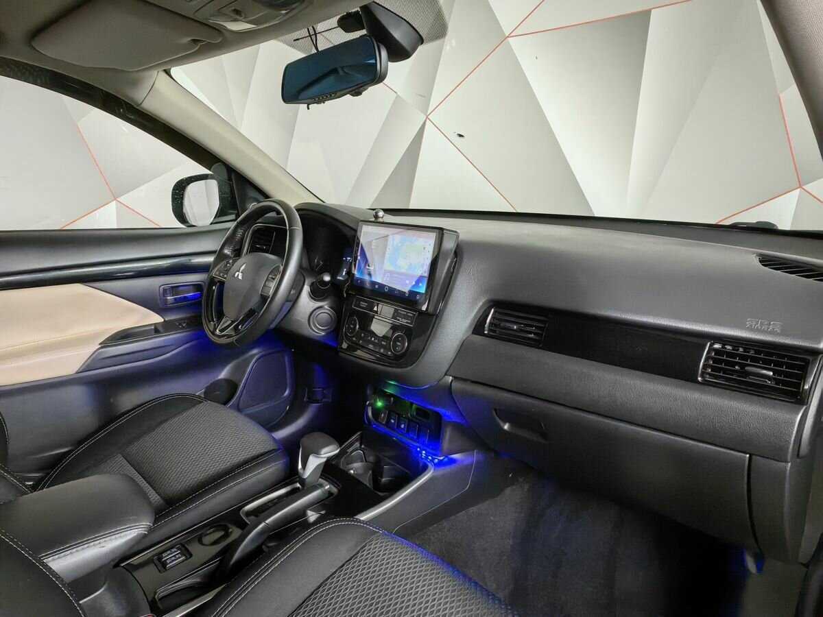 Mitsubishi Outlander б/у, 2019, Вариатор. Фото: #8